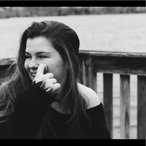 Meet your Posher, Alyssa